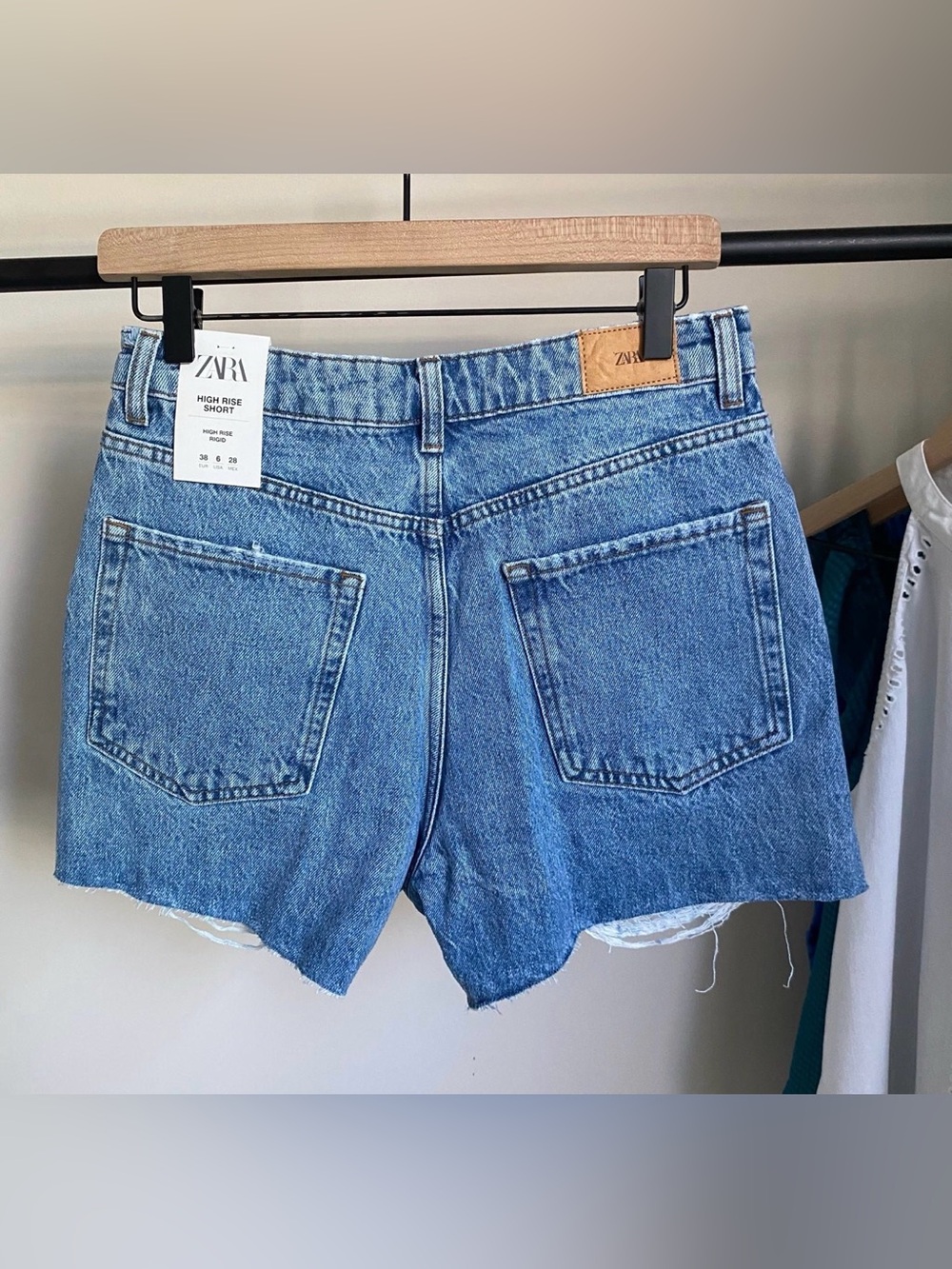 NWT ZARA High Rise Rigid Shorts - Picture 2 of 4
